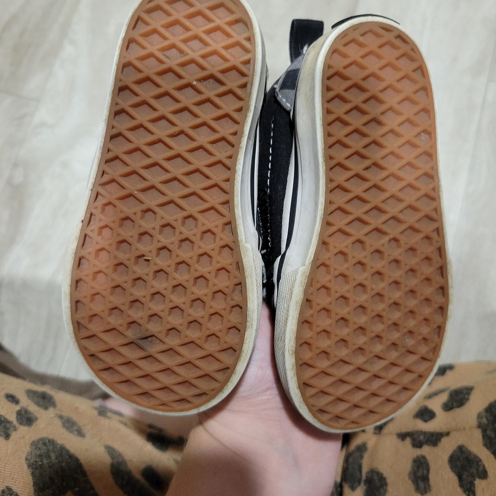 Vans - Picture 3 of 3